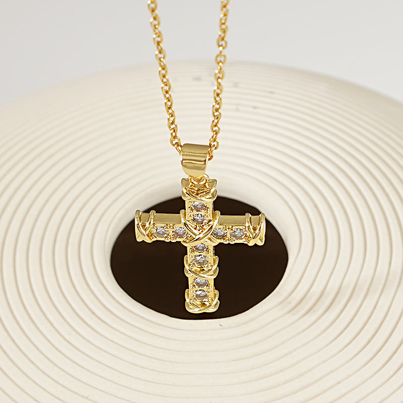 Colliers retro Faith  18 carats